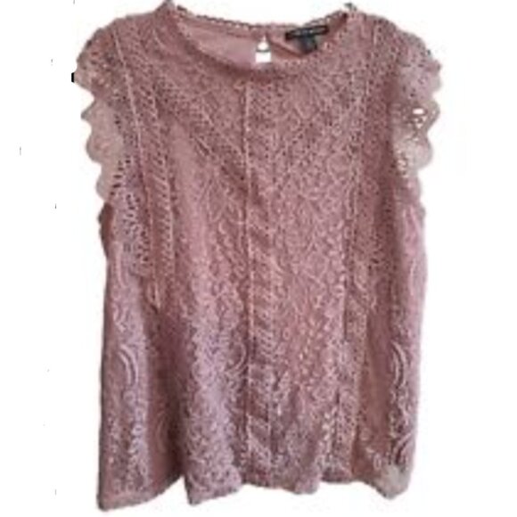 Brand New Cable & Gauge Women’s Mock Neck Crochet Lace Sleeveless Top Blouse - Picture 3 of 8